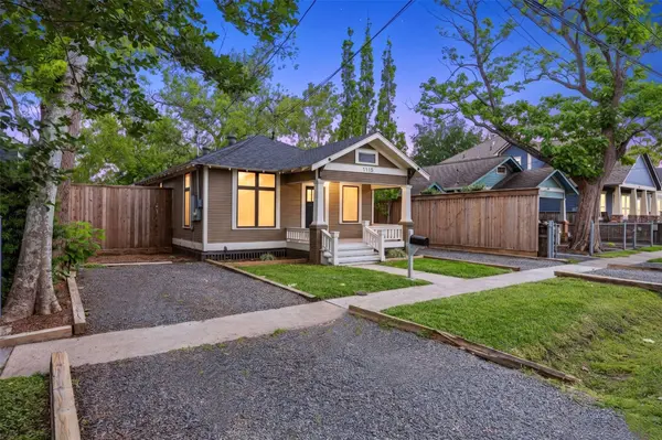 1115 Adele ST, Houston, TX 77009