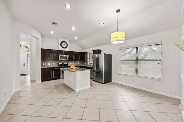 2118 Midnight LN, Houston, TX 77047