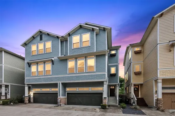 1217 Hobbs Reach LN, Houston, TX 77008