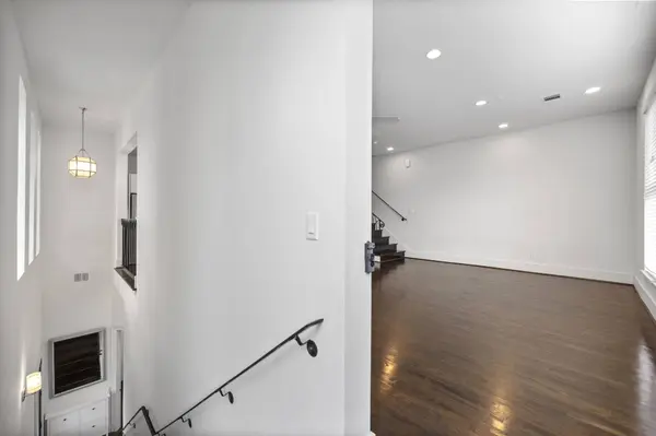 1808 Oakdale ST, Houston, TX 77004