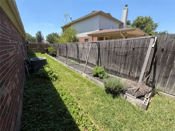 6207 Lake Chase CT, Katy, TX 77493