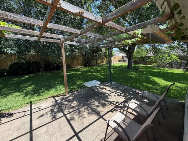 6207 Lake Chase CT, Katy, TX 77493