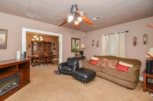 8511 Findlay ST, Houston, TX 77017