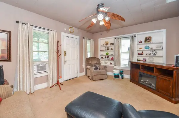 8511 Findlay ST, Houston, TX 77017