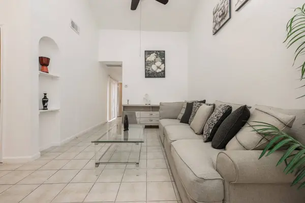 13034 Greenway Chase CT #3034, Houston, TX 77072