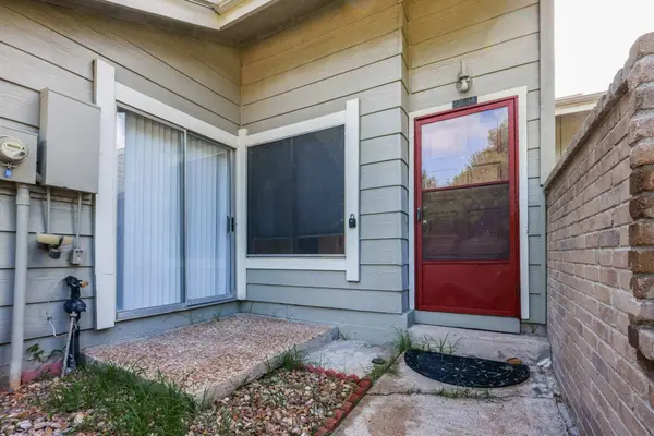 13034 Greenway Chase CT #3034, Houston, TX 77072