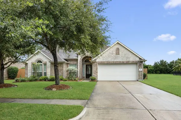 987 Astoria LN, League City, TX 77573