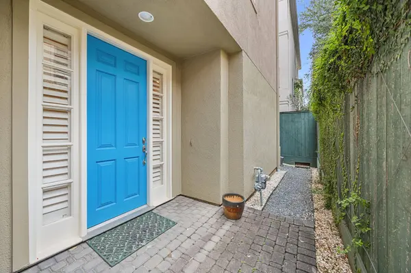 119 Dennis ST, Houston, TX 77006