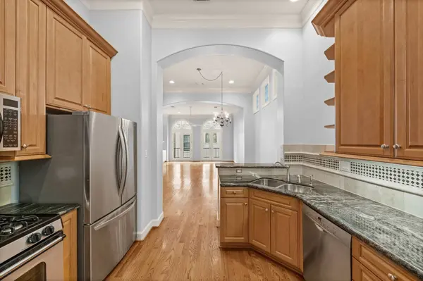 119 Dennis ST, Houston, TX 77006