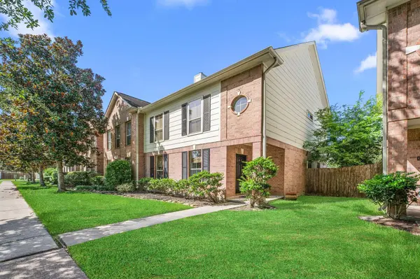 607 Travis ST #5, Webster, TX 77598