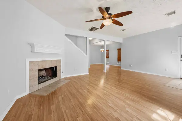 607 Travis ST #5, Webster, TX 77598