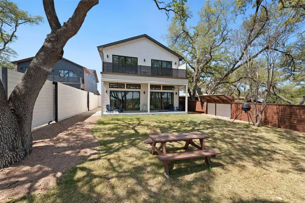 2854-2858 Lakeshore DR, Canyon Lake, TX 78133