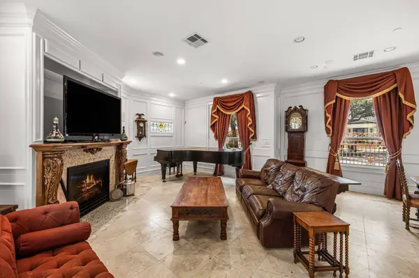 3012 Houston AVE, Houston, TX 77009