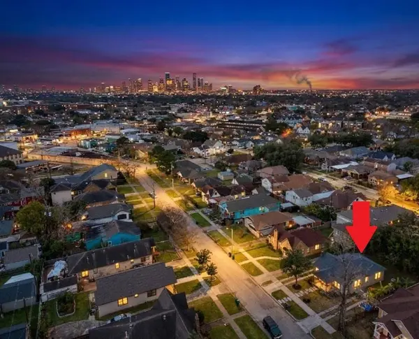 5129 Claremont ST, Houston, TX 77023