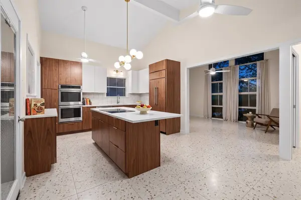 7511 Dearborn ST, Houston, TX 77055