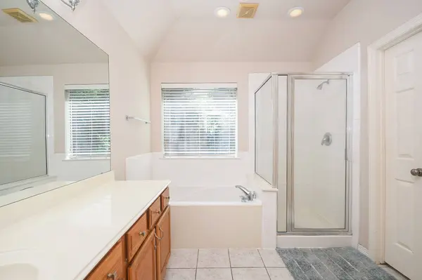 6207 Lake Chase CT, Katy, TX 77493
