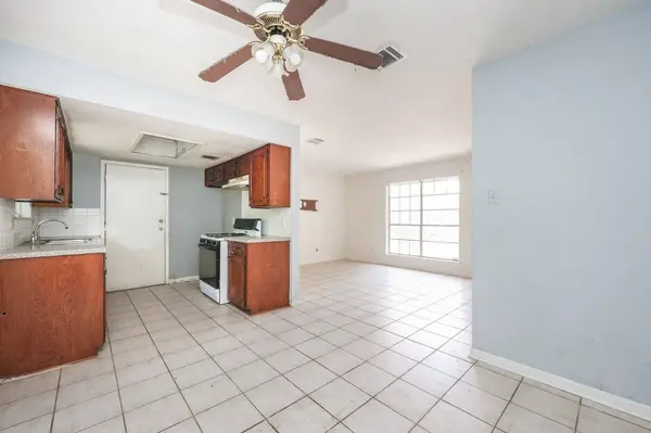 4426 Sandydale LN, Houston, TX 77039