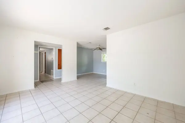 4426 Sandydale LN, Houston, TX 77039