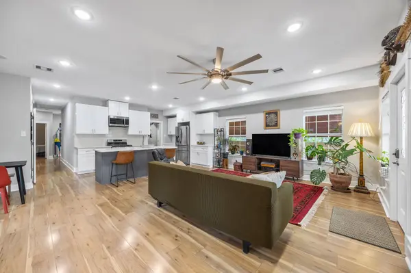 1710 Mckee ST, Houston, TX 77009