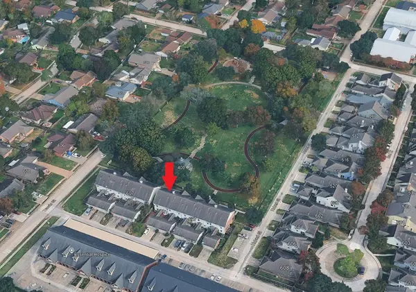 607 Travis ST #5, Webster, TX 77598