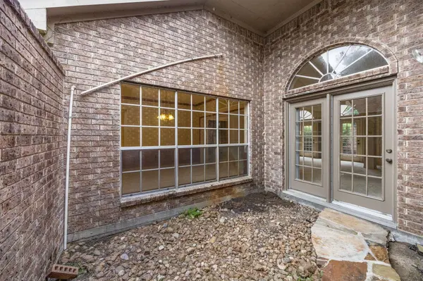 4215 Valley Glade DR, Houston, TX 77345