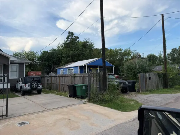 818 E 40th ST, Houston, TX 77022