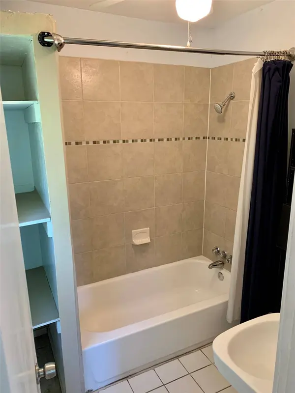 5129 Claremont ST, Houston, TX 77023