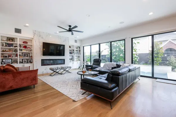 4002 Marquette ST, West University Place, TX 77005