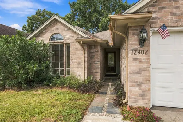 12902 Sandri LN, Houston, TX 77077