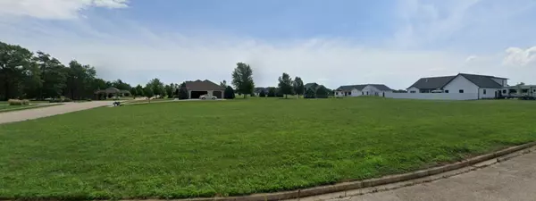 305 Apache Way, Groveland, IL 61535-9407