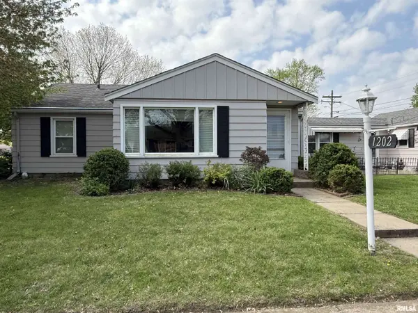 1202 AMANDA ST, Pekin, IL 61554