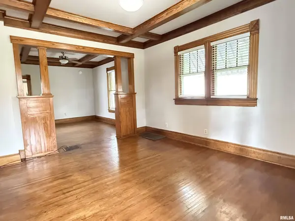 844 WALNUT RD, La Salle, IL 61354