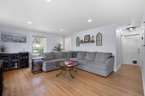 11 N Broadway, Haverhill, MA 01832