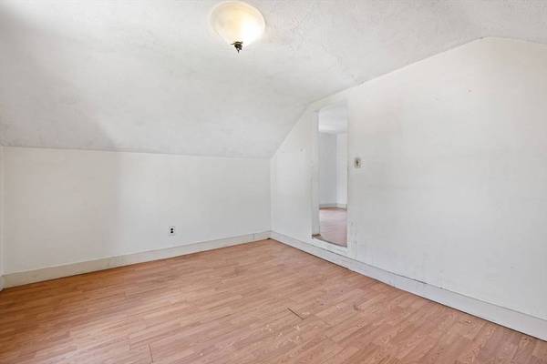 8 Fountain Ave, Somerville, MA 02145