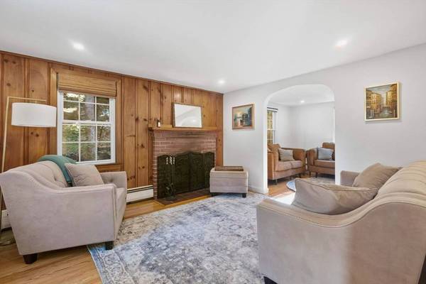 16 Woodrow Street, Hudson, MA 01749