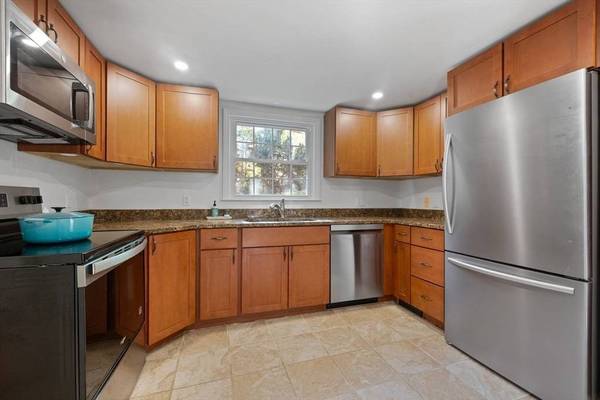 16 Woodrow Street, Hudson, MA 01749