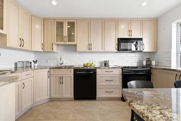 59 Union St #59R, Boston, MA 02135