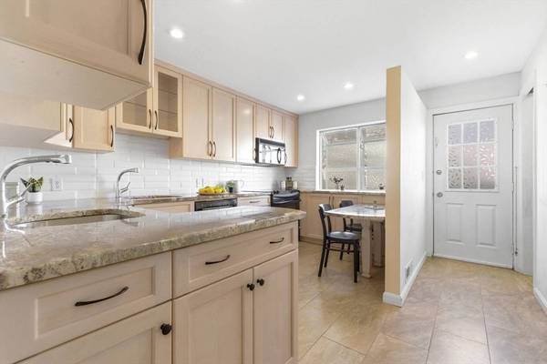 59 Union St #59R, Boston, MA 02135