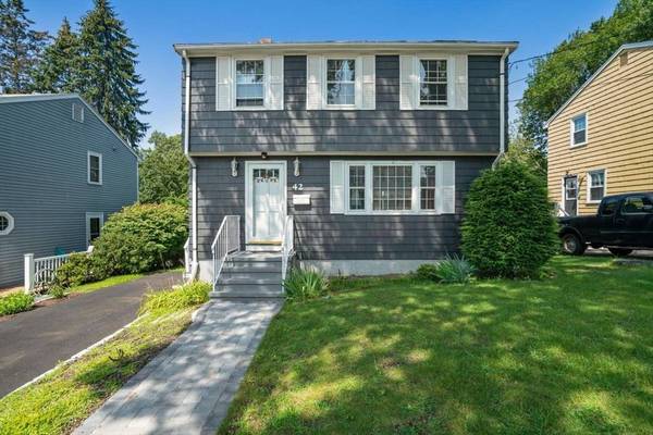 42 Rockland Ave, Arlington, MA 02474