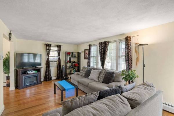 42 Rockland Ave, Arlington, MA 02474