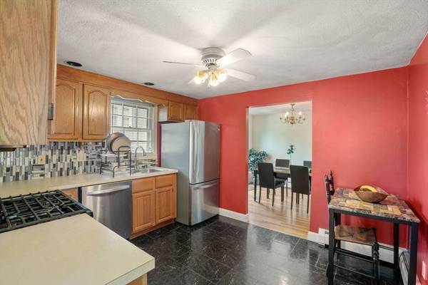 42 Rockland Ave, Arlington, MA 02474