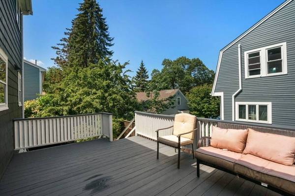 42 Rockland Ave, Arlington, MA 02474
