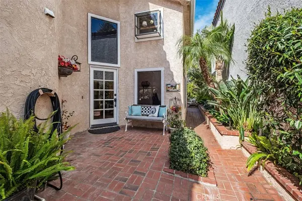 1945 Sundance, Costa Mesa, CA 92627