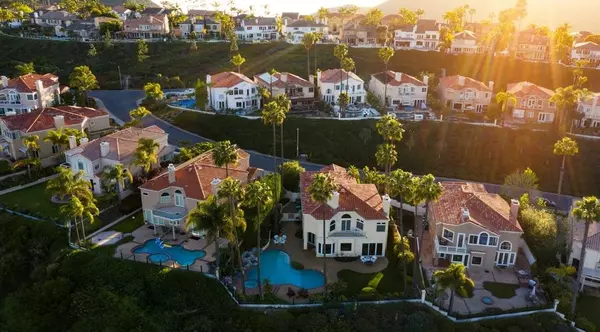 feature image of What a Potential Ban on Corporate Home Buying Could Mean for Orange County Homebuyers