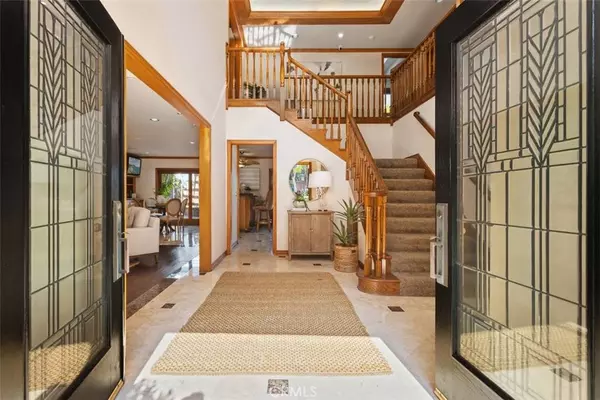 6421 E Bixby Hill RD, Long Beach, CA 90807