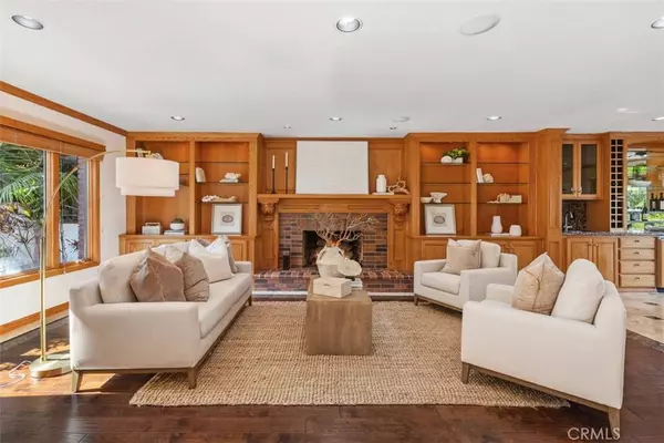 6421 E Bixby Hill RD, Long Beach, CA 90807