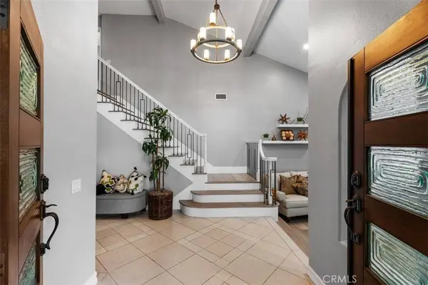 25881 Cedarbluff, Laguna Hills, CA 92653