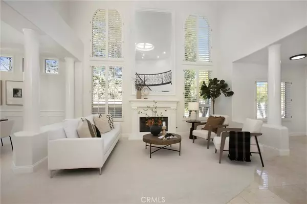 25 Santa Maria, Lake Forest, CA 92610