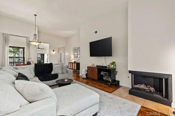 2522 W Macarthur, Santa Ana, CA 92704