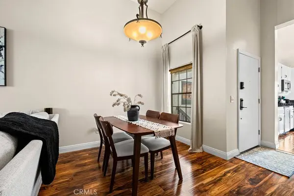 2522 W Macarthur, Santa Ana, CA 92704